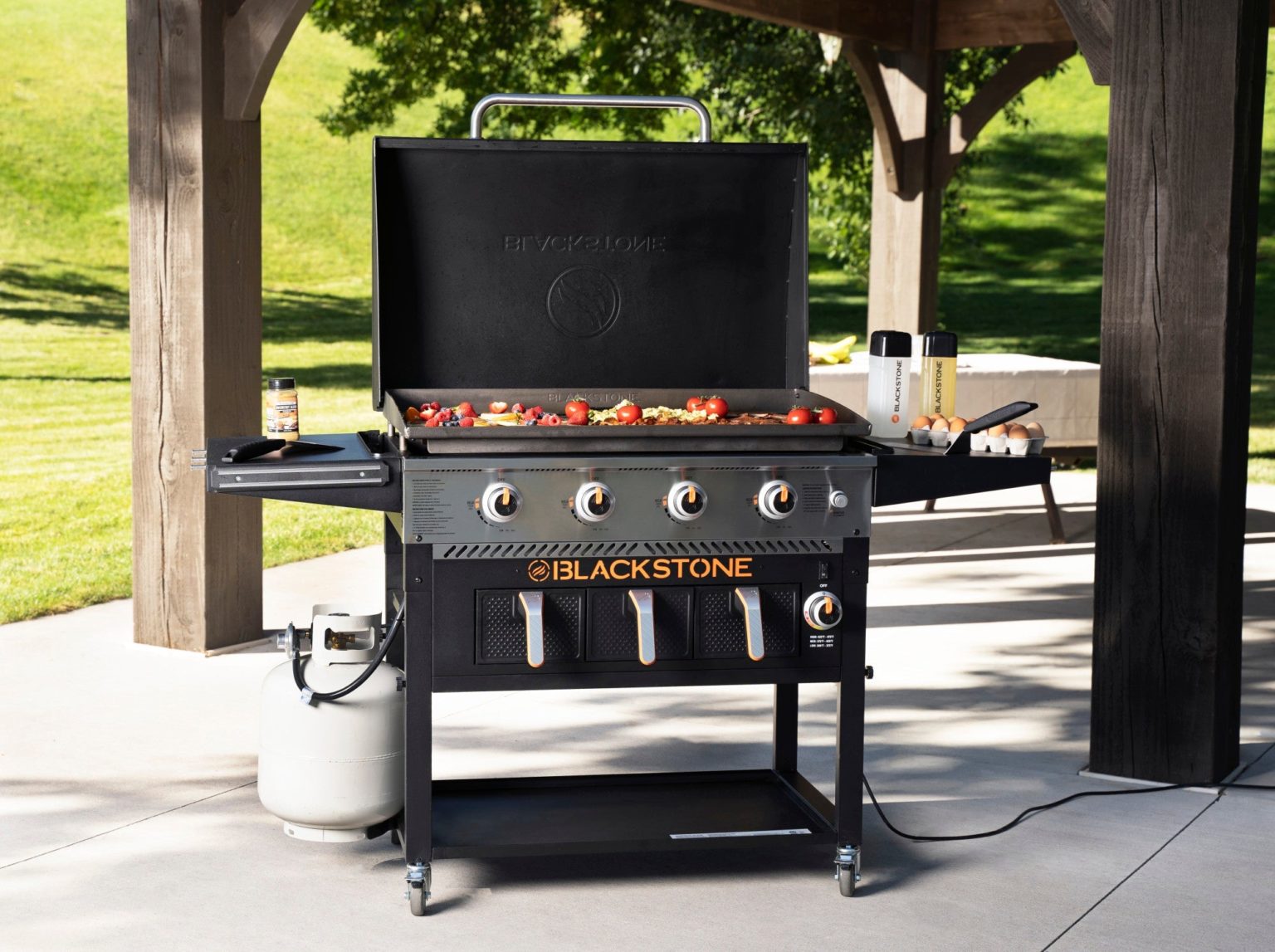 Grab The Latest Blackstone Griddles with Air Fryer at BBQs 2u OFF Walk