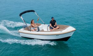 Finding the Right Motorboat for Sale