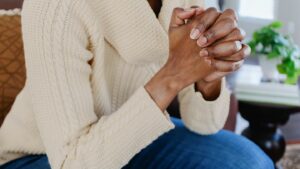 how-prayer-strengthens-your-emotional-health-alt-1440x810
