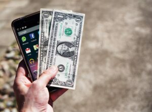 Navigating-the-world-of-free-cash-surveys-Tips-and-tricks-2048x1511